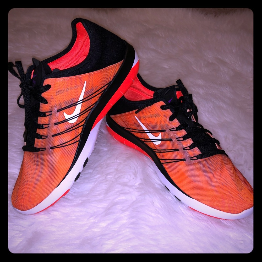 Nike Free Gym Shoes - Women’s Size 7